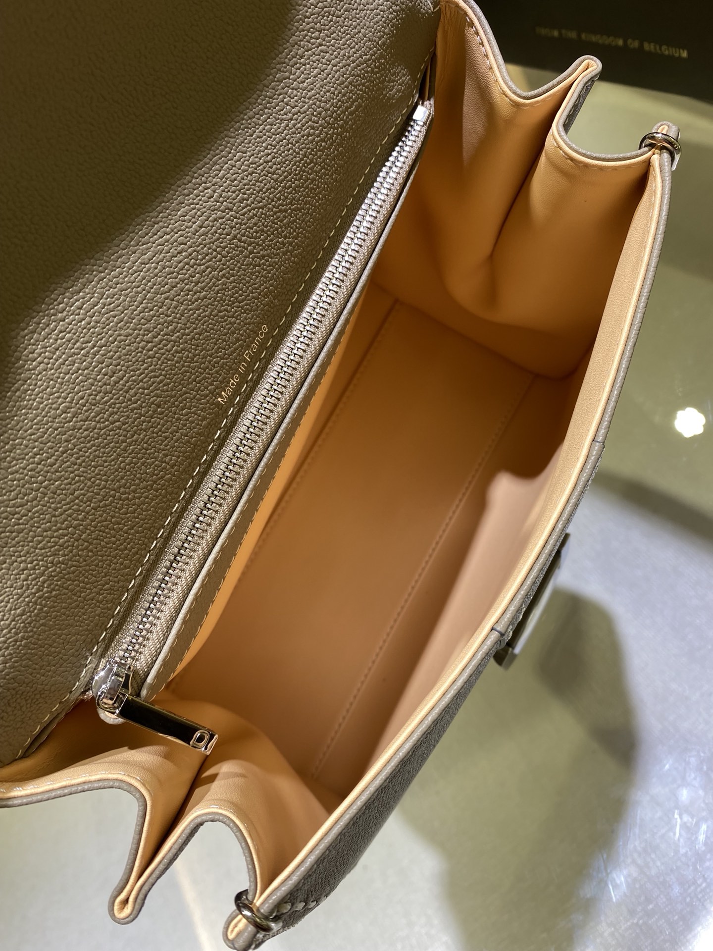 델보 브리앙 PM 박스백